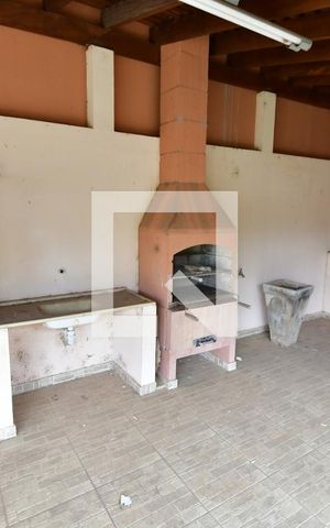 Casa à venda com 345m², 4 quartos e 10 vagasChurrasqueira