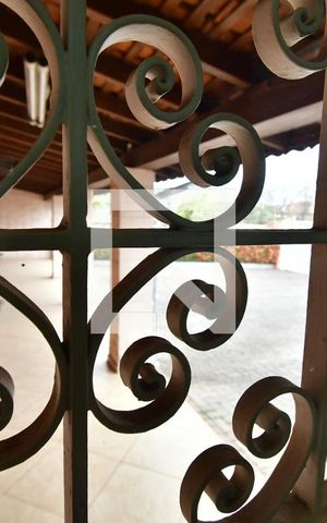 Casa à venda com 345m², 4 quartos e 10 vagasQuarto 1 - Vista