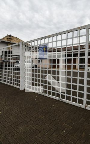 Casa à venda com 345m², 4 quartos e 10 vagasPlaca