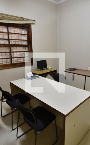 Casa à venda com 345m², 4 quartos e 10 vagasQuarto 3
