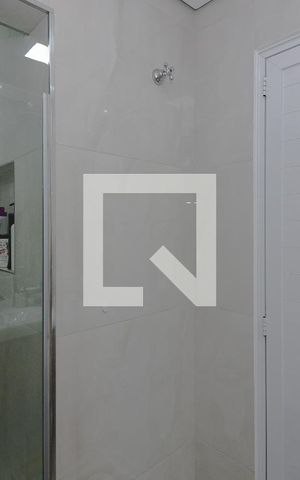Casa à venda com 230m², 5 quartos e 2 vagas Casa à venda com 230m², 5 quartos e 2 vagasBanheiro da Suíte