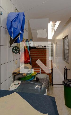 Casa à venda com 230m², 5 quartos e 2 vagas Casa à venda com 230m², 5 quartos e 2 vagasÁrea de Serviço