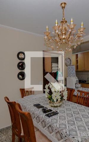 Casa à venda com 230m², 5 quartos e 2 vagas Casa à venda com 230m², 5 quartos e 2 vagasCopa
