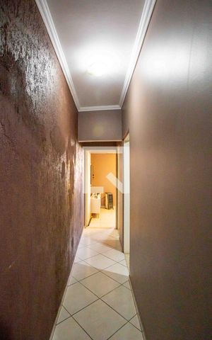 Casa à venda com 252m², 3 quartos e 3 vagasCorredor