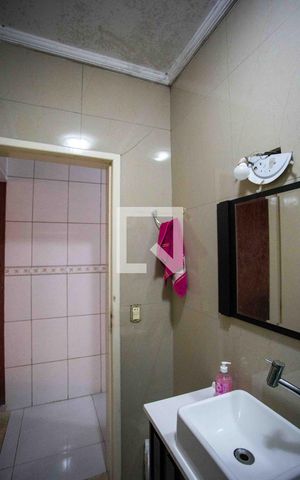 Casa à venda com 252m², 3 quartos e 3 vagasBanheiro 1