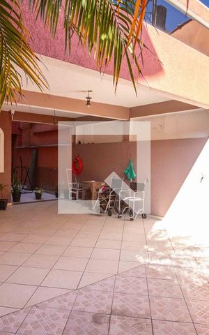 Casa à venda com 252m², 3 quartos e 3 vagasGaragem