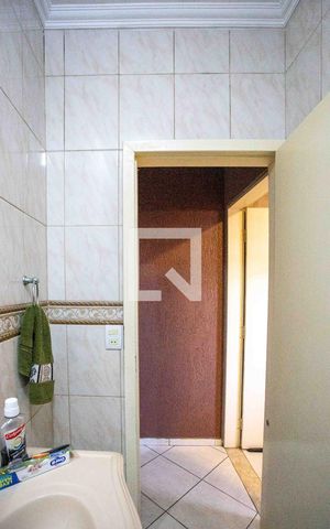 Casa à venda com 252m², 3 quartos e 3 vagasBanheiro 2