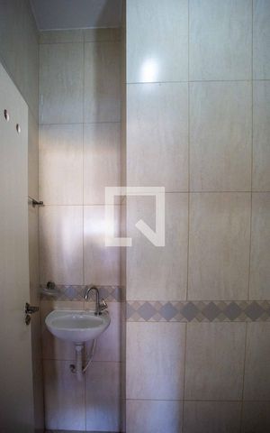 Casa à venda com 252m², 3 quartos e 3 vagasBanheiro de serviço