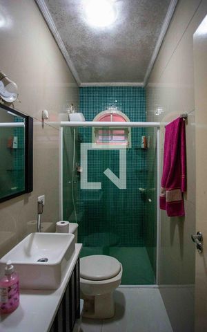 Casa à venda com 252m², 3 quartos e 3 vagasBanheiro 1