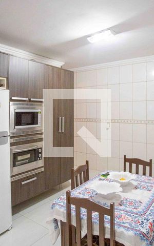 Casa à venda com 252m², 3 quartos e 3 vagasCozinha