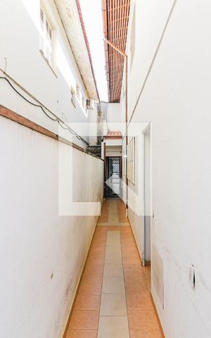 Casa à venda com 225m², 4 quartos e 2 vagas Casa à venda com 225m², 4 quartos e 2 vagasÁrea de Serviço