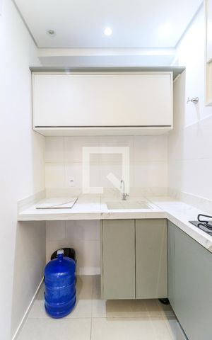 Apartamento à venda com 34m², 2 quartos e sem vaga Apartamento à venda com 34m², 2 quartos e sem vagaÁrea de Serviço
