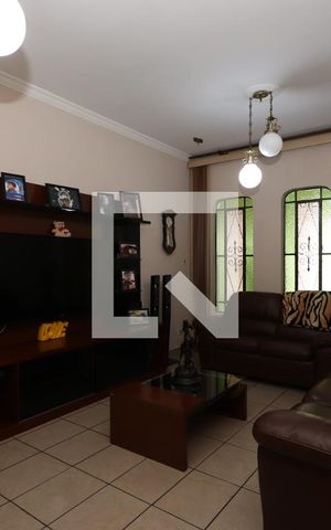 Casa à venda com 175m², 3 quartos e 2 vagasSala