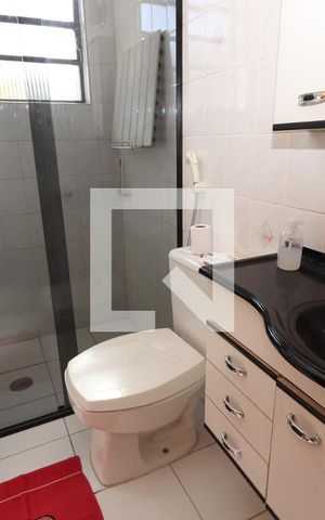 Casa à venda com 175m², 3 quartos e 2 vagasBanheiro Social