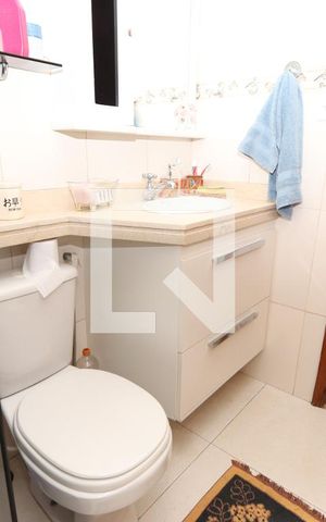 Casa à venda com 175m², 3 quartos e 2 vagasBanheiro da Suíte