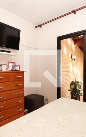 Casa à venda com 175m², 3 quartos e 2 vagasSuíte