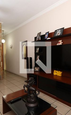 Casa à venda com 175m², 3 quartos e 2 vagasSala