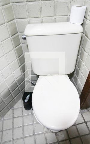 Apartamento à venda com 149m², 4 quartos e 2 vagas Apartamento à venda com 149m², 4 quartos e 2 vagasBanheiro de serviço