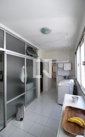 Apartamento à venda com 138m², 3 quartos e 1 vagaÁrea de Serviço