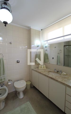 Apartamento à venda com 138m², 3 quartos e 1 vagaBanheiro da Suíte