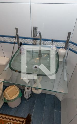 Casa à venda com 244m², 6 quartos e 4 vagas Casa à venda com 244m², 6 quartos e 4 vagasDetalhe Banheiro da Suíte 2