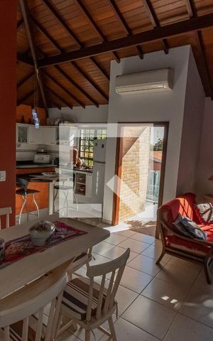 Casa à venda com 244m², 6 quartos e 4 vagas Casa à venda com 244m², 6 quartos e 4 vagasSala de Jantar/TV