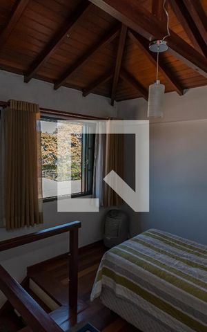 Casa à venda com 244m², 6 quartos e 4 vagas Casa à venda com 244m², 6 quartos e 4 vagasSuite 1