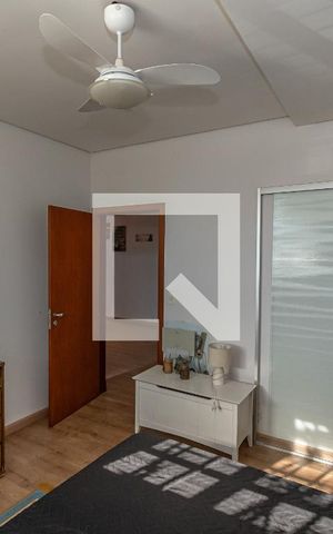 Casa à venda com 244m², 6 quartos e 4 vagas Casa à venda com 244m², 6 quartos e 4 vagasSuite 2
