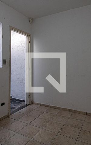 Casa à venda com 55m², 2 quartos e 1 vaga Casa à venda com 55m², 2 quartos e 1 vagaquarto de serviço