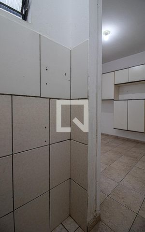 Casa à venda com 55m², 2 quartos e 1 vaga Casa à venda com 55m², 2 quartos e 1 vagabanheiro na área de serviço