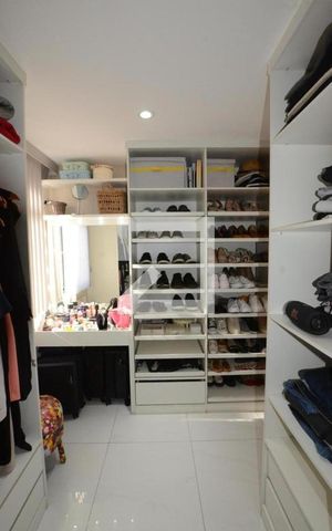 Apartamento à venda com 114m², 4 quartos e 2 vagasCloset