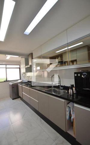 Apartamento à venda com 114m², 4 quartos e 2 vagasCozinha