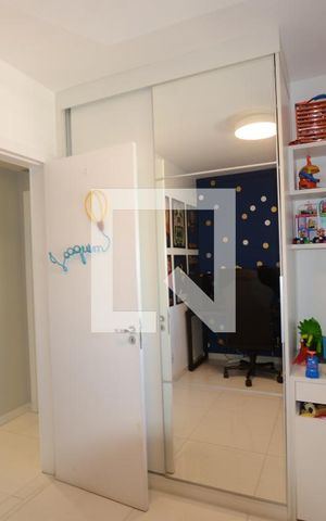 Apartamento à venda com 114m², 4 quartos e 2 vagasQuarto 3