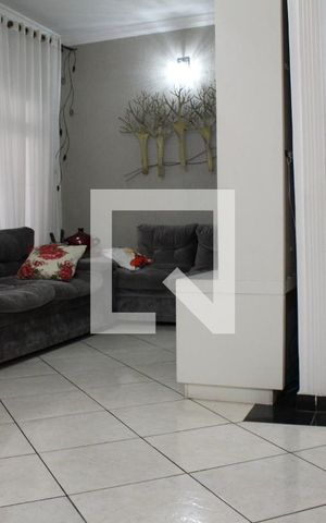 Casa à venda com 140m², 3 quartos e 3 vagasSala