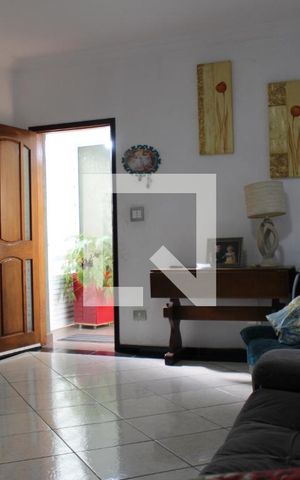 Casa à venda com 140m², 3 quartos e 3 vagasSala