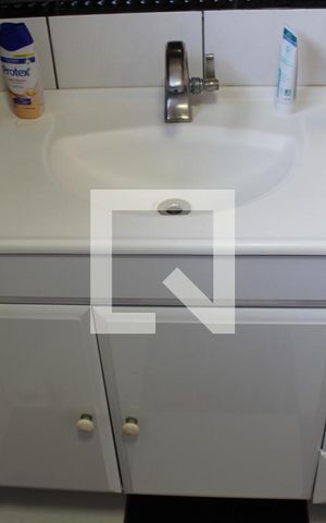 Casa à venda com 140m², 3 quartos e 3 vagasBanheiro 1
