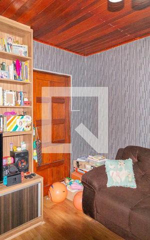 Casa à venda com 247m², 3 quartos e 2 vagasSala