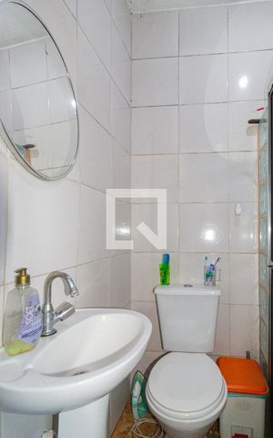 Casa à venda com 247m², 3 quartos e 2 vagasBanheiro 2