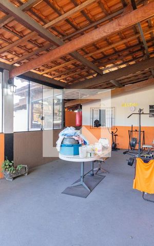 Casa à venda com 247m², 3 quartos e 2 vagasQuintal