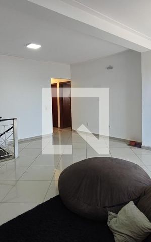 Casa à venda com 267m², 3 quartos e 1 vaga Casa à venda com 267m², 3 quartos e 1 vagaSala