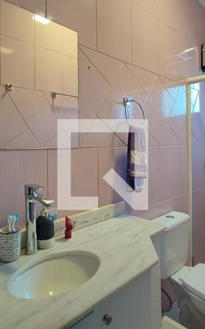 Casa à venda com 267m², 3 quartos e 1 vaga Casa à venda com 267m², 3 quartos e 1 vagaBanheiro Suíte 2