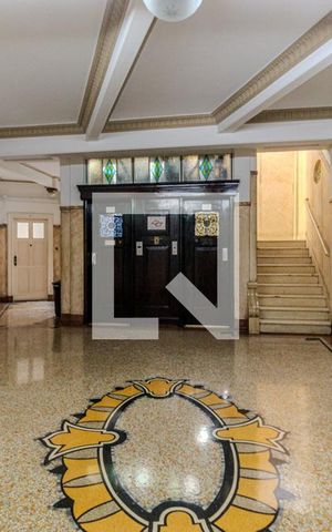 Apartamento à venda com 85m², 1 quarto e sem vagaElevador
