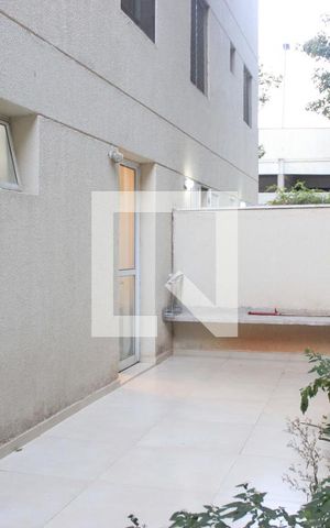 Apartamento para alugar com 80m², 2 quartos e 1 vagaQuintal