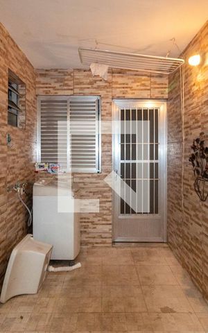 Casa de condomínio à venda com 96m², 4 quartos e 1 vaga Casa de condomínio à venda com 96m², 4 quartos e 1 vagaÁrea de Serviço