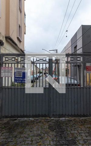 Casa de condomínio à venda com 96m², 4 quartos e 1 vaga Casa de condomínio à venda com 96m², 4 quartos e 1 vagaFachada da Rua com Plaquinha Instalada