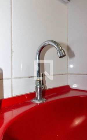 Casa de condomínio à venda com 96m², 4 quartos e 1 vaga Casa de condomínio à venda com 96m², 4 quartos e 1 vagaBanheiro de Serviço