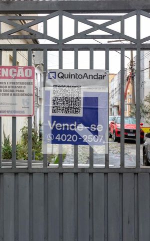 Casa de condomínio à venda com 96m², 4 quartos e 1 vaga Casa de condomínio à venda com 96m², 4 quartos e 1 vagaFachada da Rua com Plaquinha Instalada