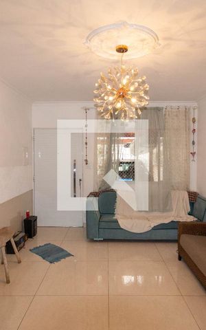 Casa de condomínio à venda com 96m², 4 quartos e 1 vaga Casa de condomínio à venda com 96m², 4 quartos e 1 vagaSala