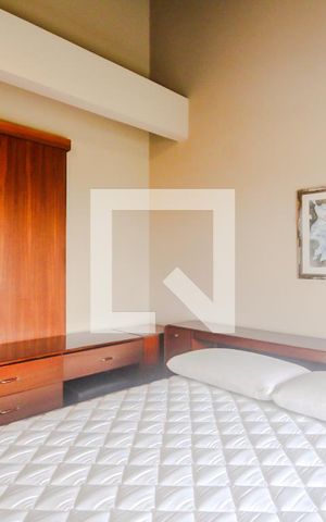 Casa de condomínio à venda com 130m², 3 quartos e 2 vagas Casa de condomínio à venda com 130m², 3 quartos e 2 vagasSuite