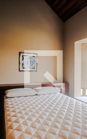 Casa de condomínio à venda com 130m², 3 quartos e 2 vagas Casa de condomínio à venda com 130m², 3 quartos e 2 vagasSuite